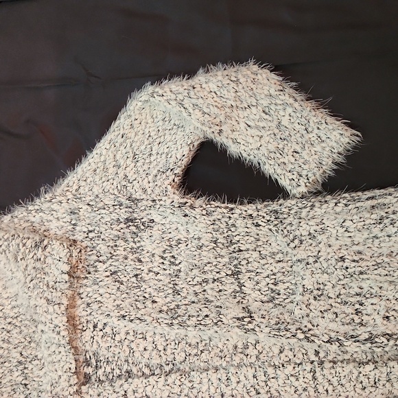 Lush black and gray shaggy knit open front cardigan - Picture 3 of 10